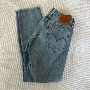 Levis ribcage straight ankle medium light wash